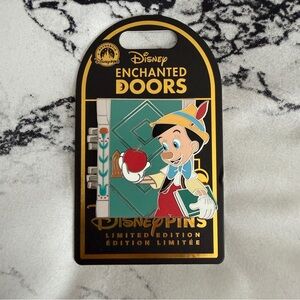 Disney | NWT Enchanting Doors Pinocchio Pin